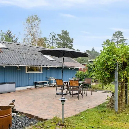 Akule - 6km From The Sea By Interhome